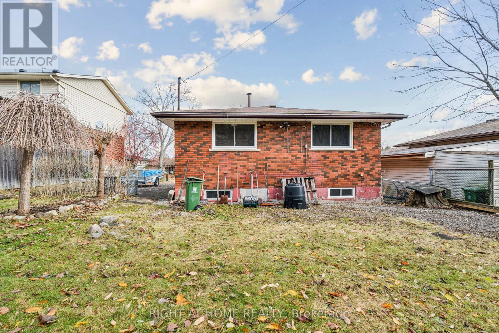 16 Green Meadow Way, Hamilton, Ontario  L9H 3Z3 - Photo 23 - X12830582