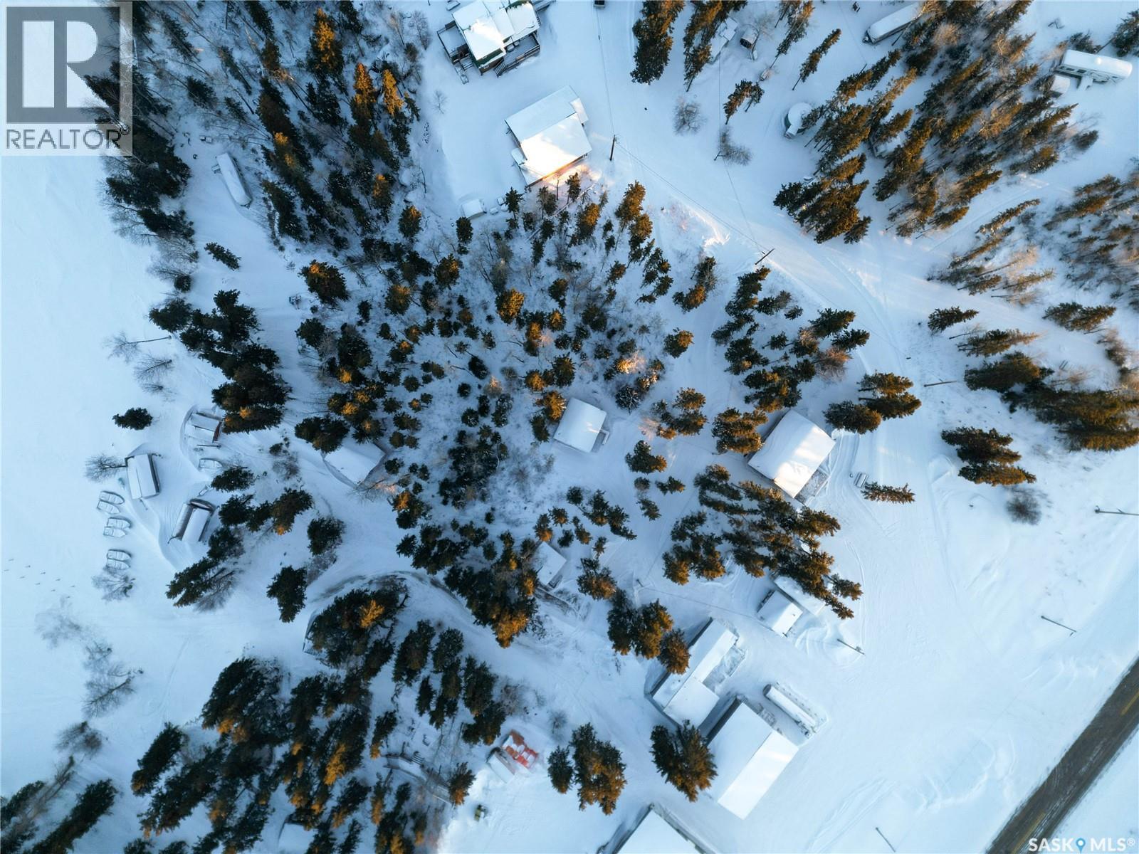 134 Lakeview Drive West, Descharme Lake, Saskatchewan  S0P 0C0 - Photo 2 - SK029309