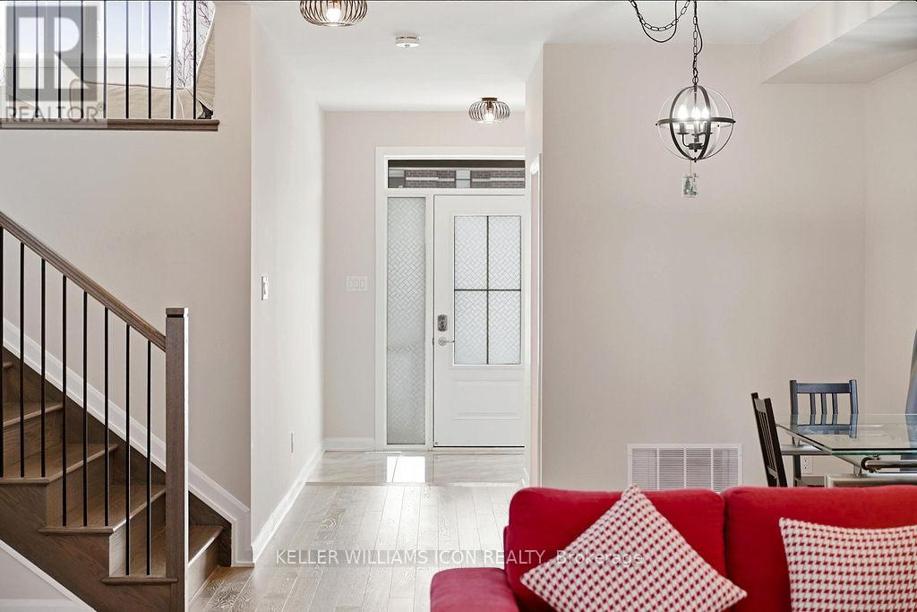 808 Cappamore Drive, Ottawa, Ontario  K2J 6V6 - Photo 5 - X12830606