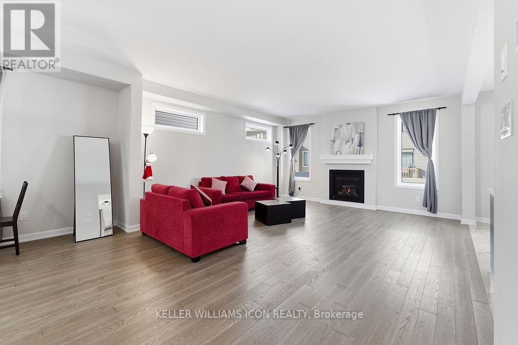 808 Cappamore Drive, Ottawa, Ontario  K2J 6V6 - Photo 8 - X12830606