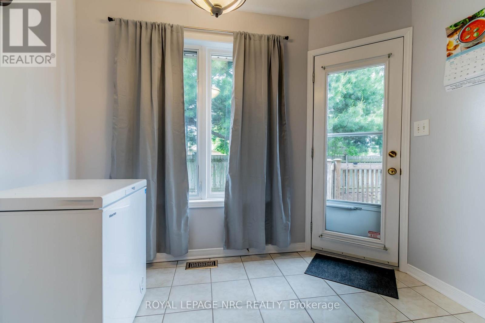 28 - 5070 Drummond Road, Niagara Falls, Ontario  L2E 6E4 - Photo 18 - X12830608