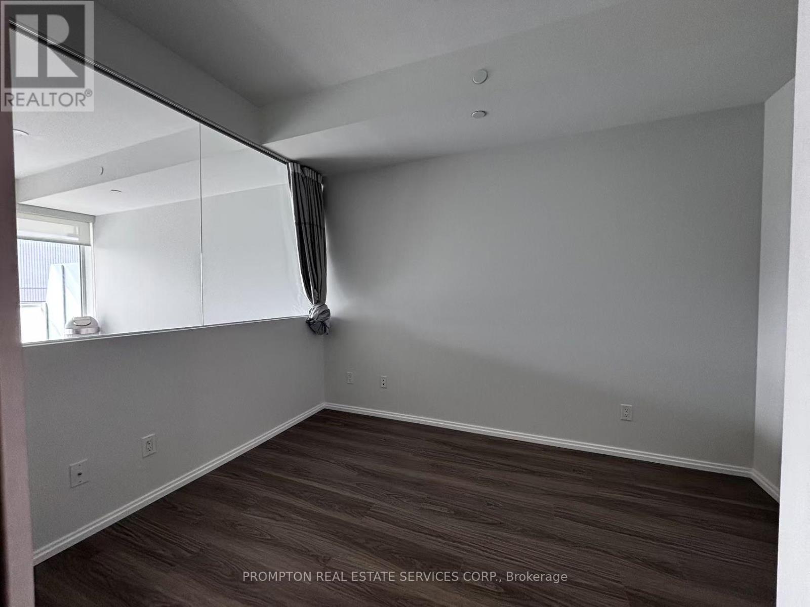 1711 - 197 Yonge Street, Toronto, Ontario  M5B 1M4 - Photo 6 - C12830614