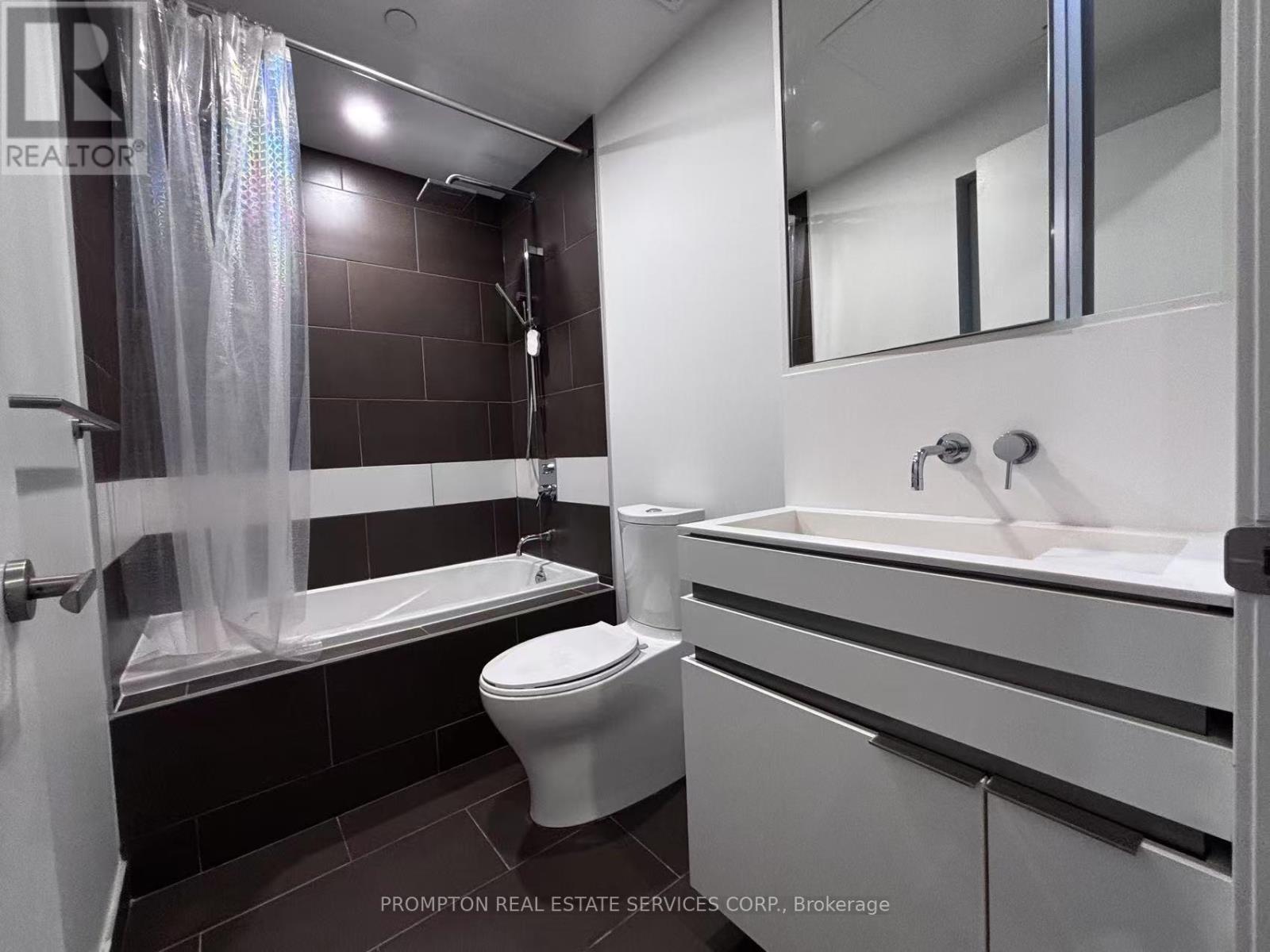 1711 - 197 Yonge Street, Toronto, Ontario  M5B 1M4 - Photo 7 - C12830614