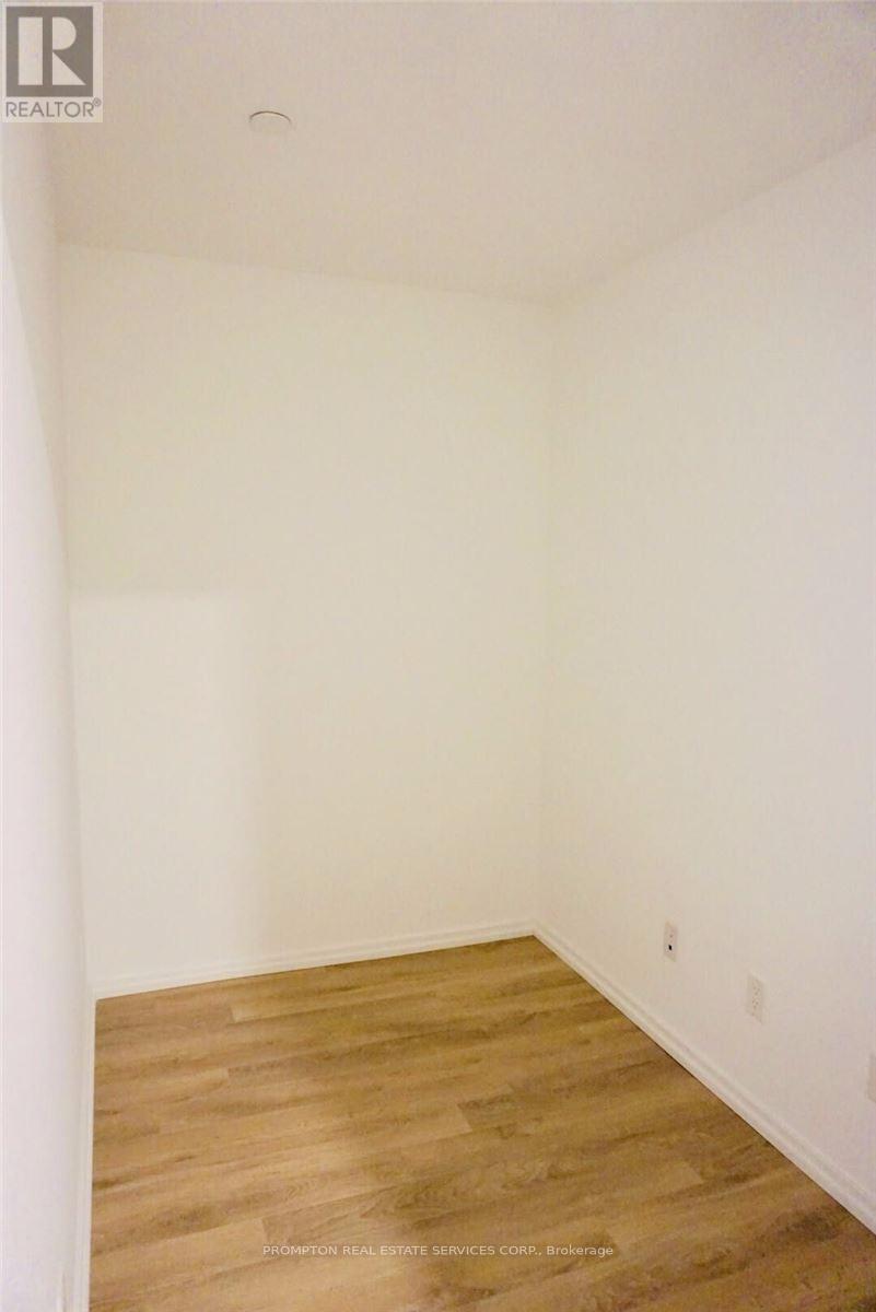 1711 - 197 Yonge Street, Toronto, Ontario  M5B 1M4 - Photo 8 - C12830614