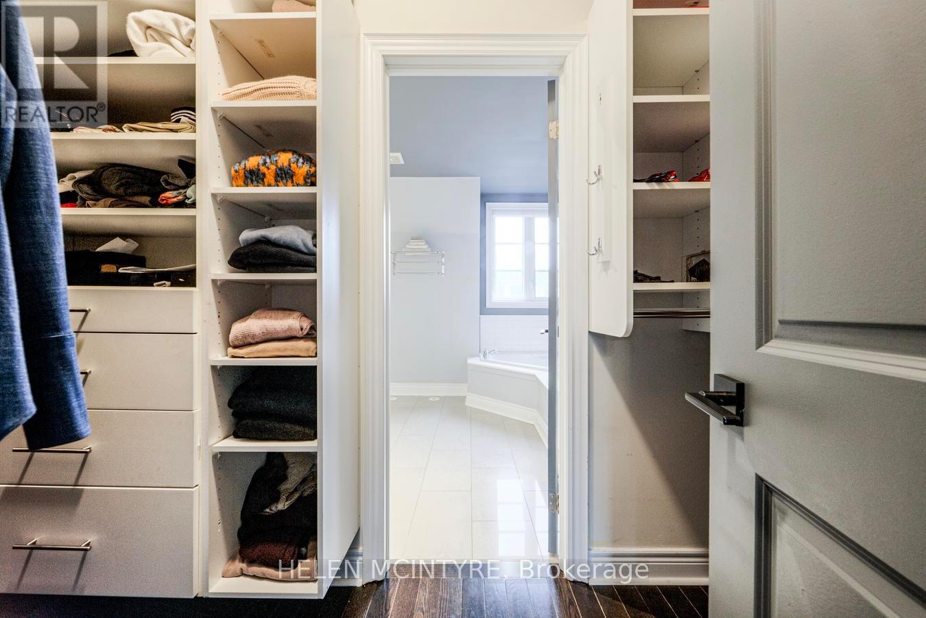 52 Cormier Heights, Toronto, Ontario  M8Z 0B5 - Photo 13 - W12808382