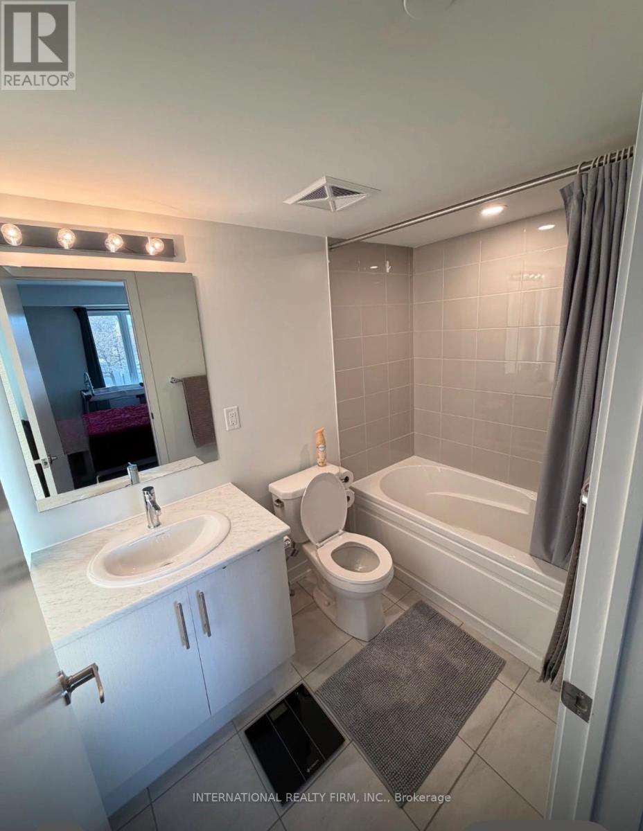 2 - 3405 Ridgeway Drive, Mississauga, Ontario  L5L 5T3 - Photo 14 - W12830612