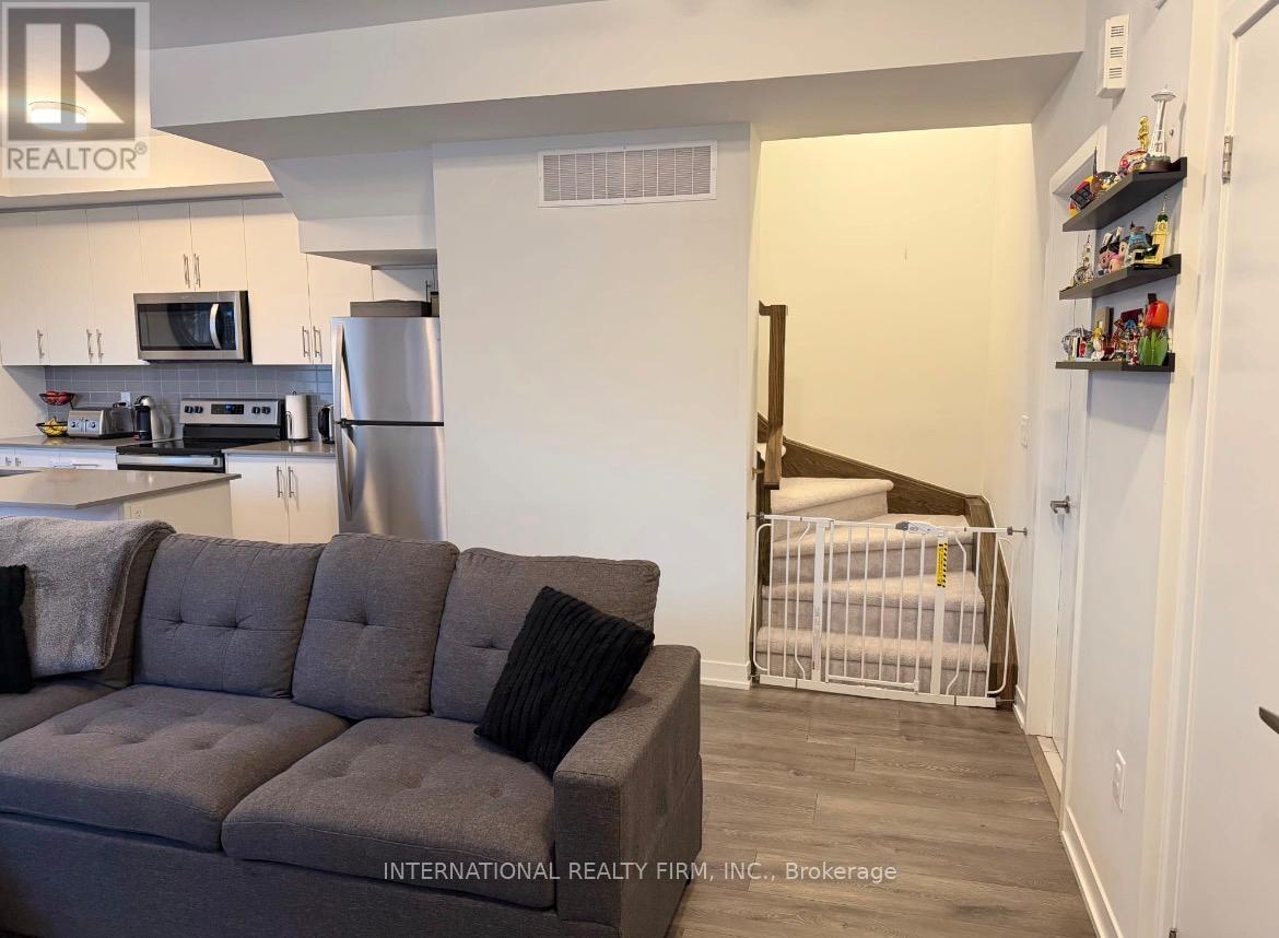 2 - 3405 Ridgeway Drive, Mississauga, Ontario  L5L 5T3 - Photo 6 - W12830612