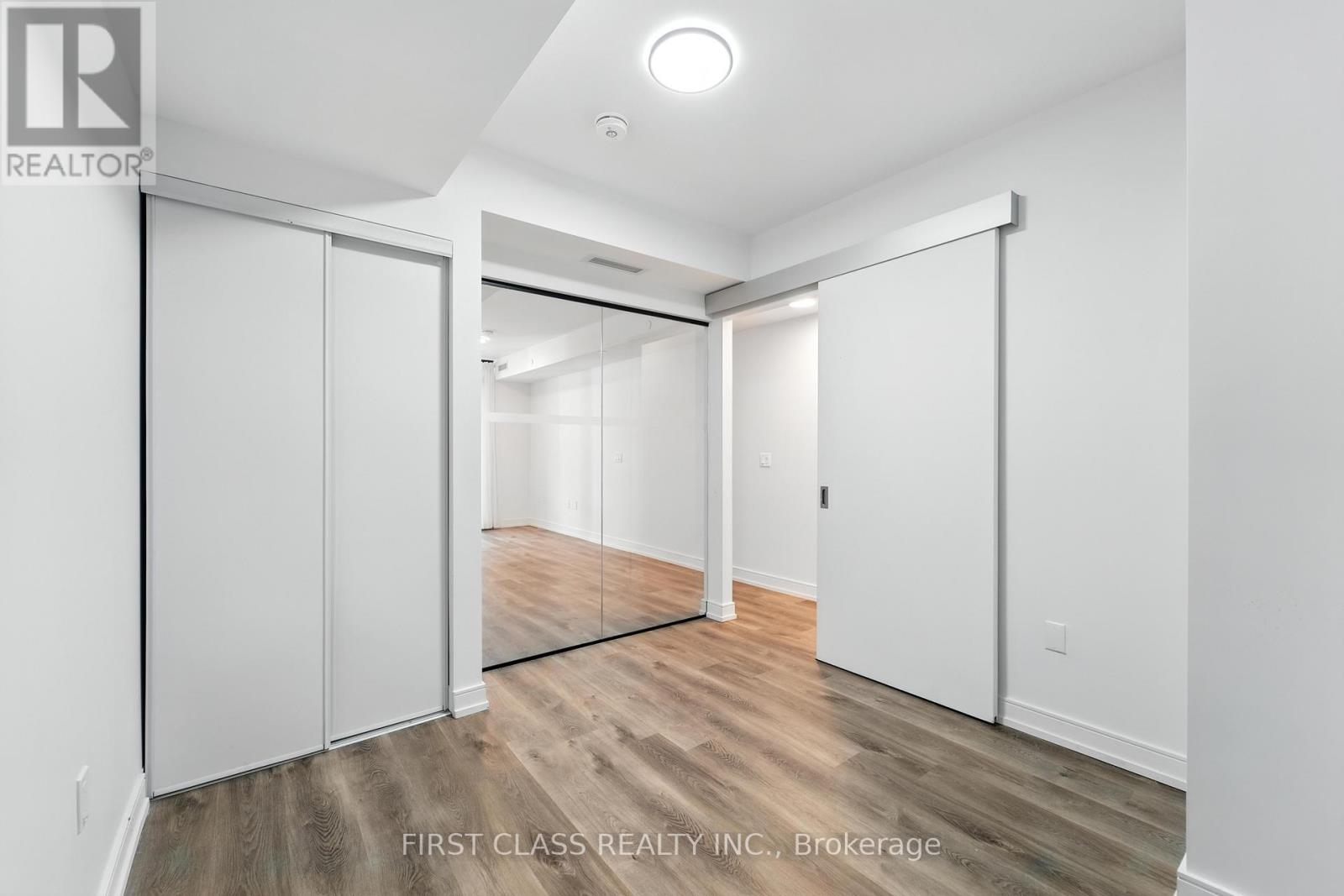 1115 - 1 Jarvis Street, Hamilton, Ontario  L8R 3J2 - Photo 12 - X12830604