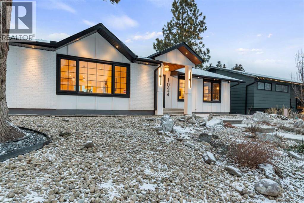 1024 Lake Christina Way Se, Calgary, Alberta  T2J 2R3 - Photo 2 - A2287300