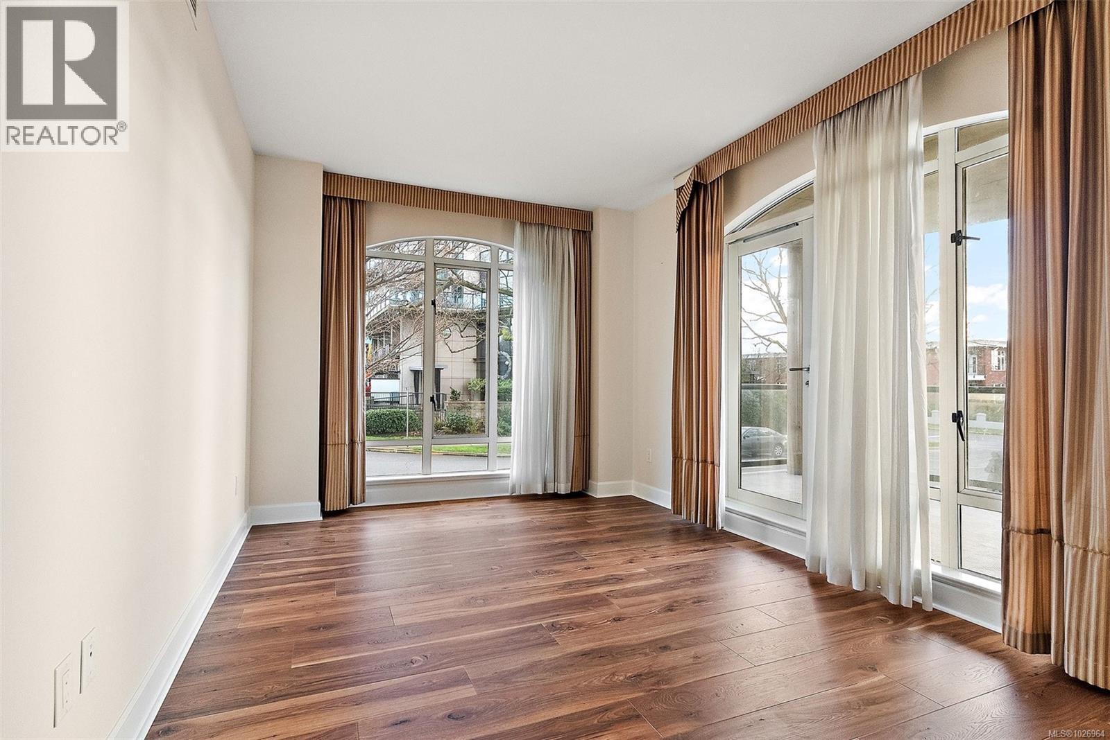 330 21 Dallas Rd, Victoria, British Columbia  V8V 4Z9 - Photo 13 - 1026964