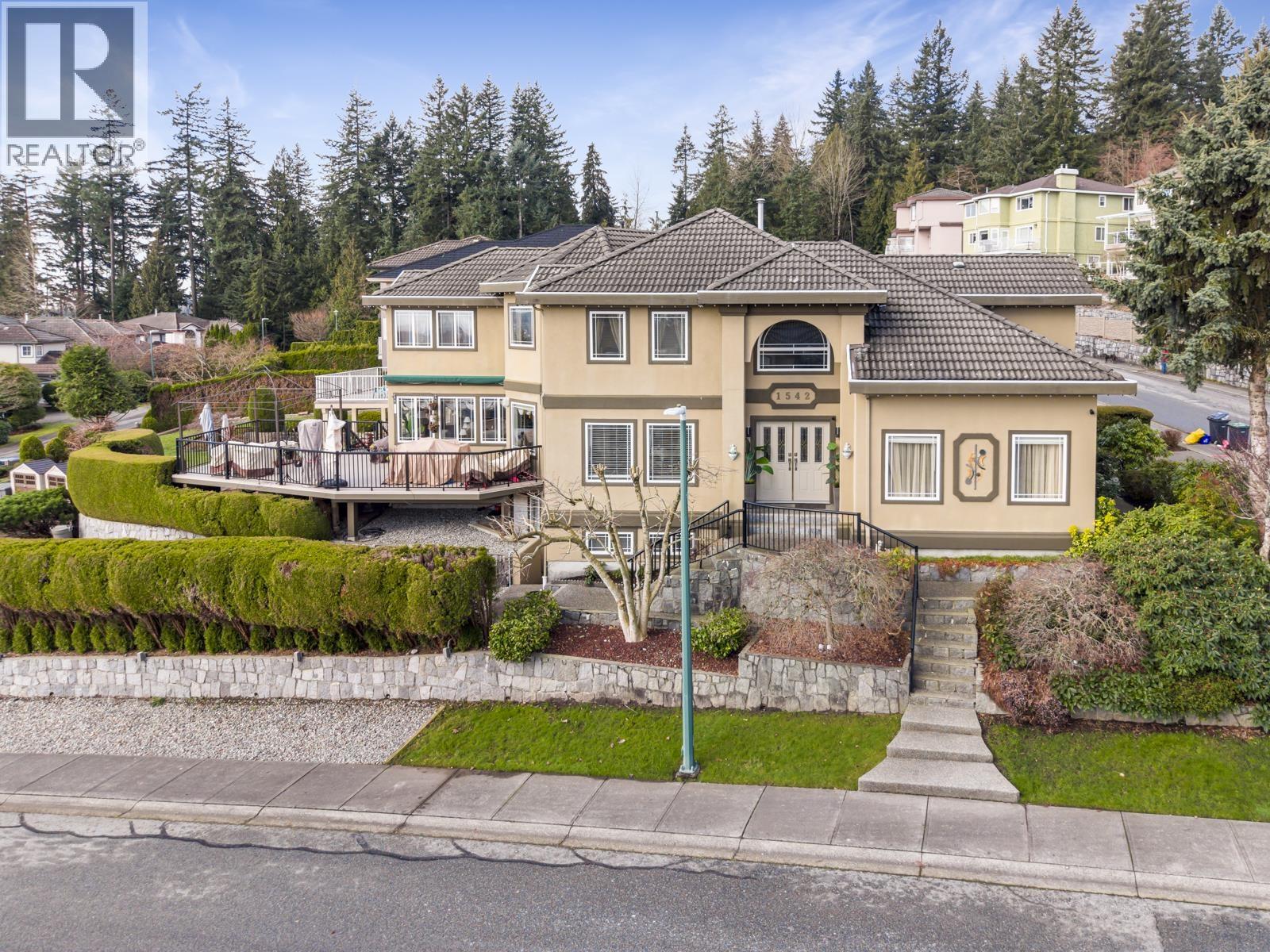 1542 Alpine Lane, Coquitlam, British Columbia  V3E 3A5 - Photo 3 - R3093026