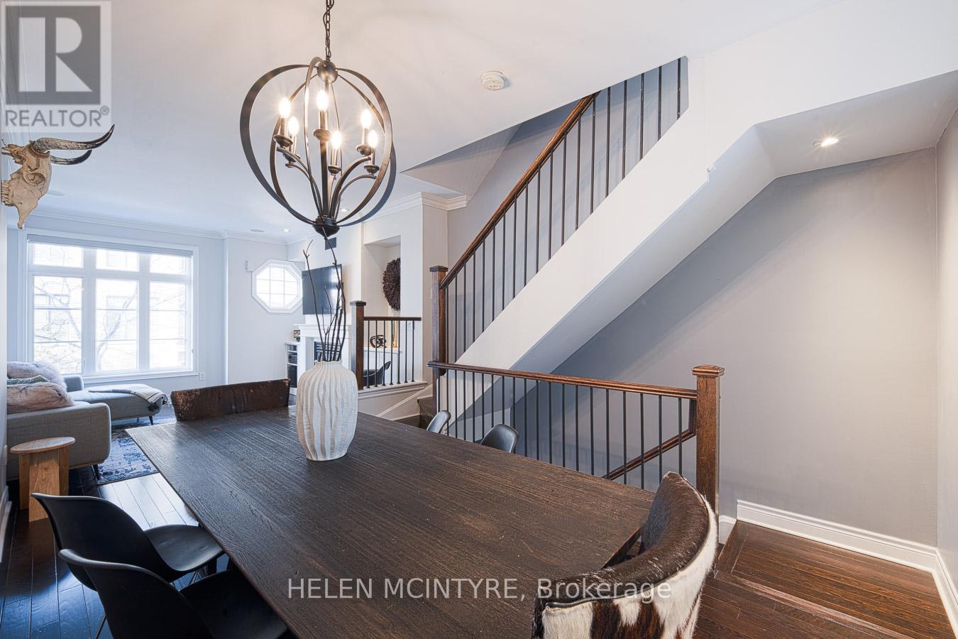 52 Cormier Heights, Toronto, Ontario  M8Z 0B5 - Photo 4 - W12808382