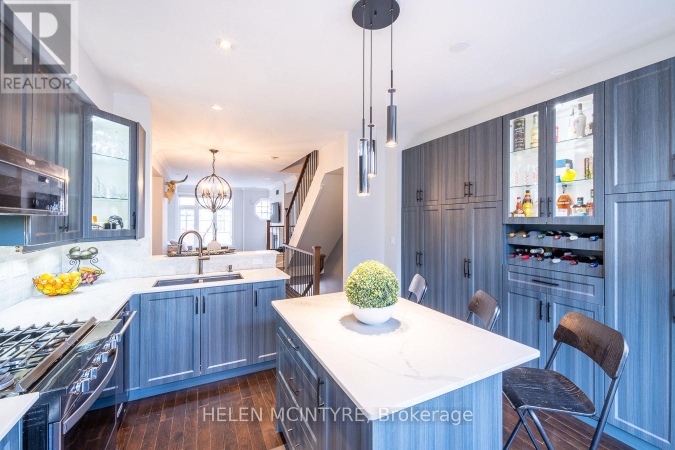 52 Cormier Heights, Toronto, Ontario  M8Z 0B5 - Photo 28 - W12808382