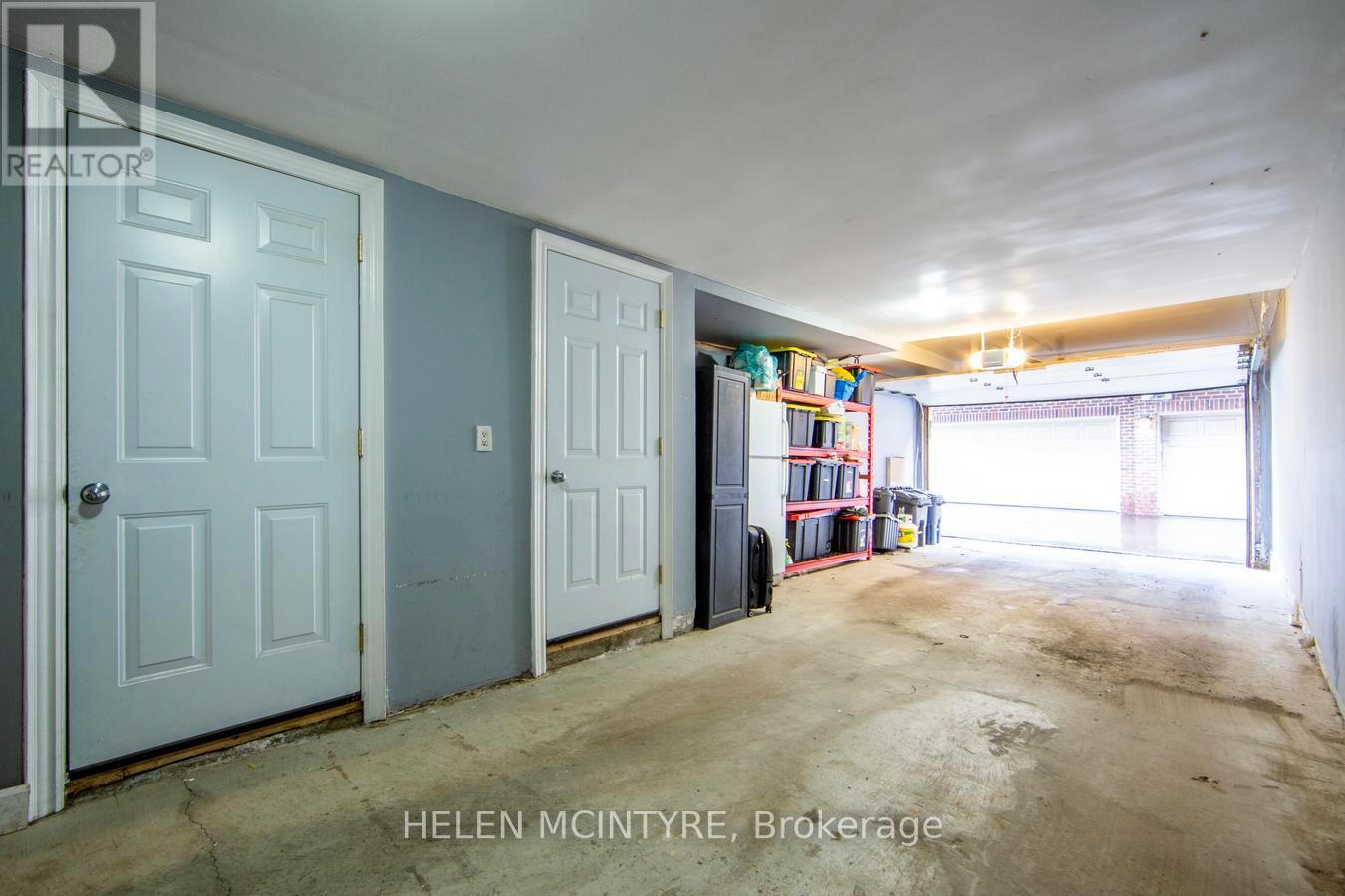 52 Cormier Heights, Toronto, Ontario  M8Z 0B5 - Photo 37 - W12808382