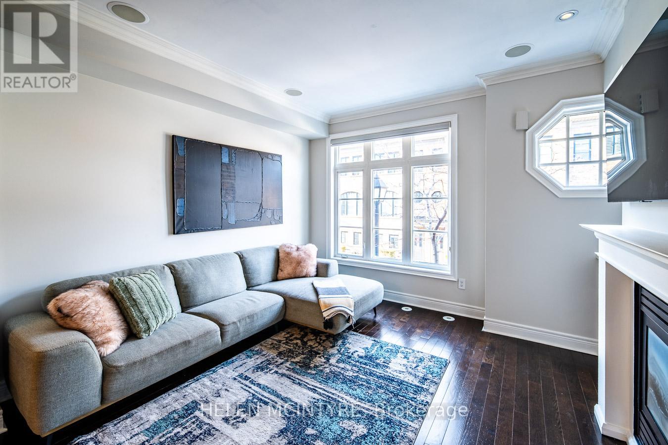 52 Cormier Heights, Toronto, Ontario  M8Z 0B5 - Photo 25 - W12808382