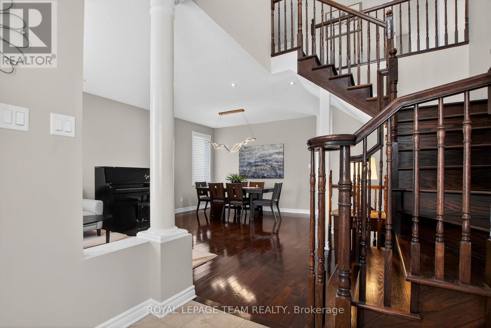 379 Langrell Crescent, Ottawa, Ontario  K2J 5R8 - Photo 3 - X12830634