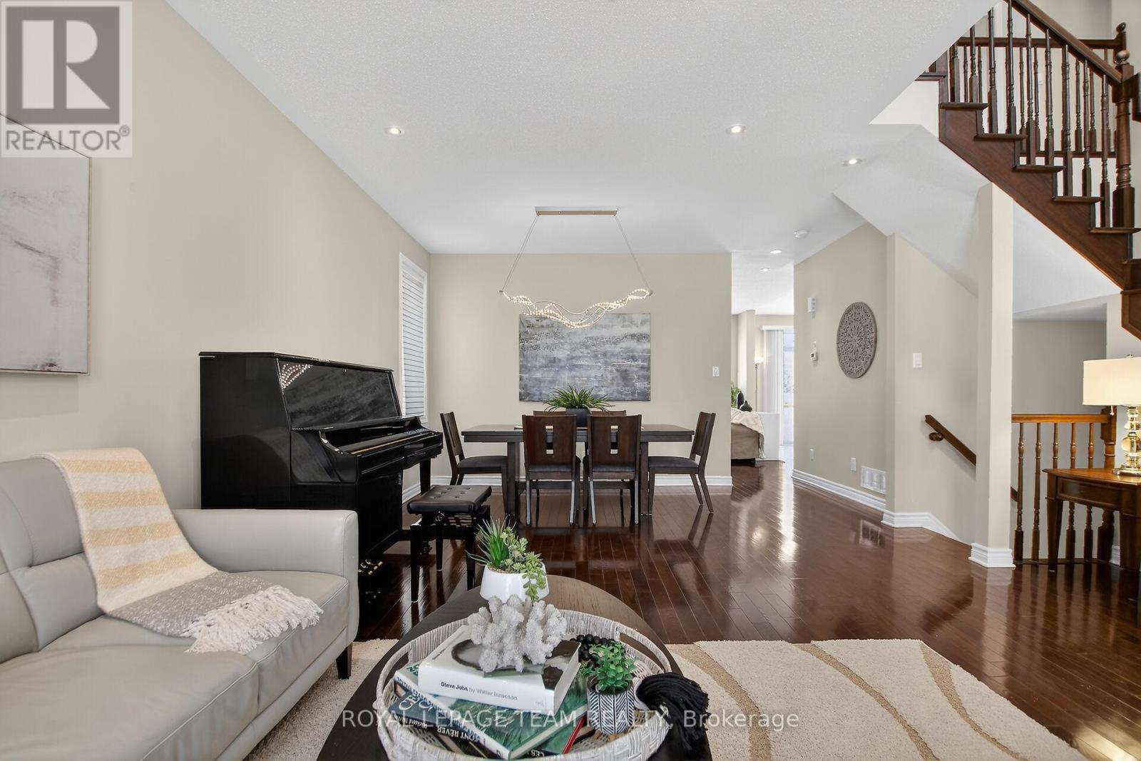 379 Langrell Crescent, Ottawa, Ontario  K2J 5R8 - Photo 7 - X12830634