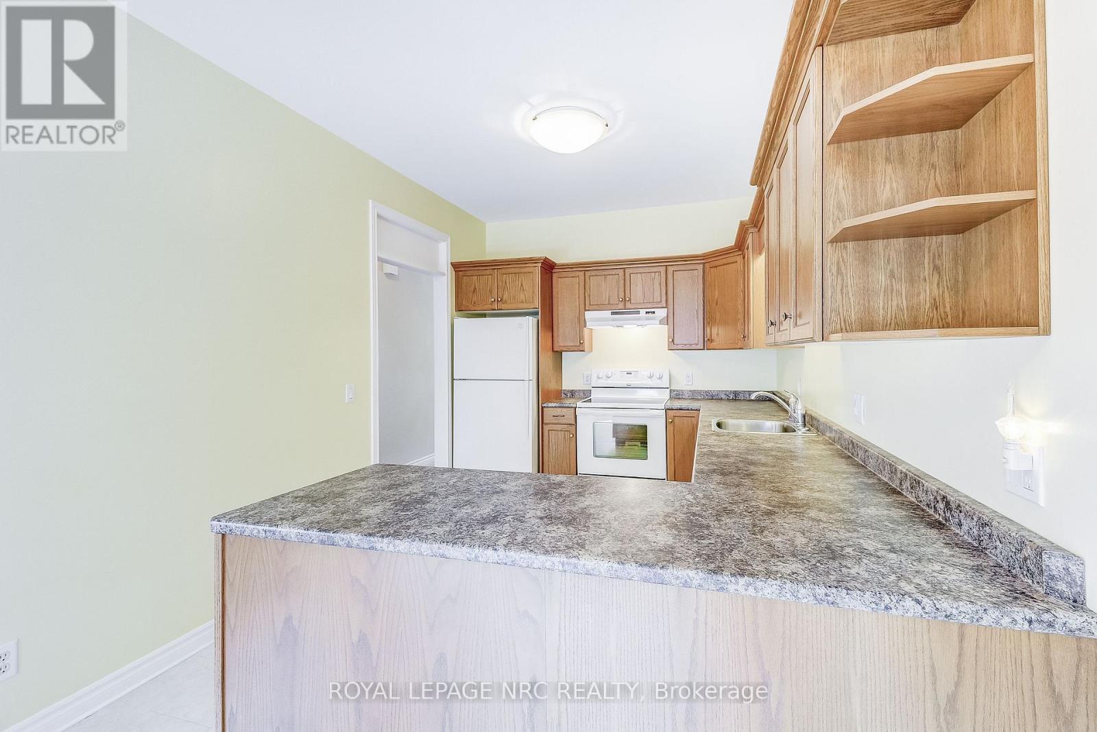 12 - 92 Loretta Drive, Niagara-On-The-Lake, Ontario  L0S 1T0 - Photo 11 - X12830648