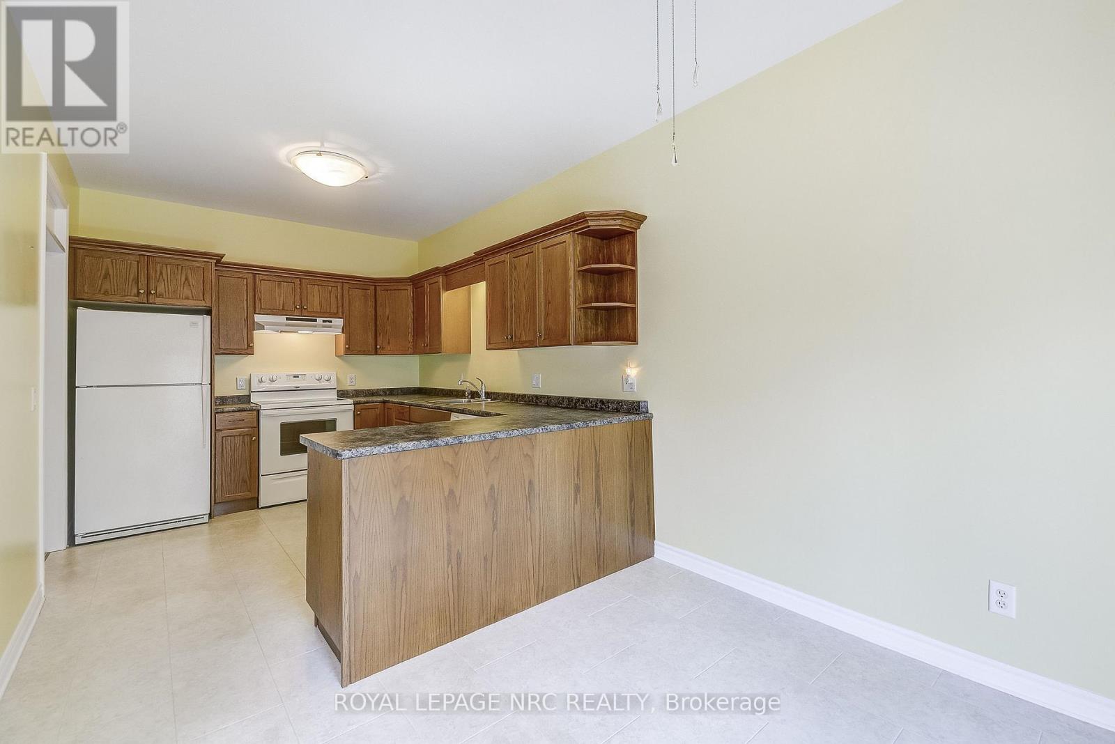 12 - 92 Loretta Drive, Niagara-On-The-Lake, Ontario  L0S 1T0 - Photo 12 - X12830648