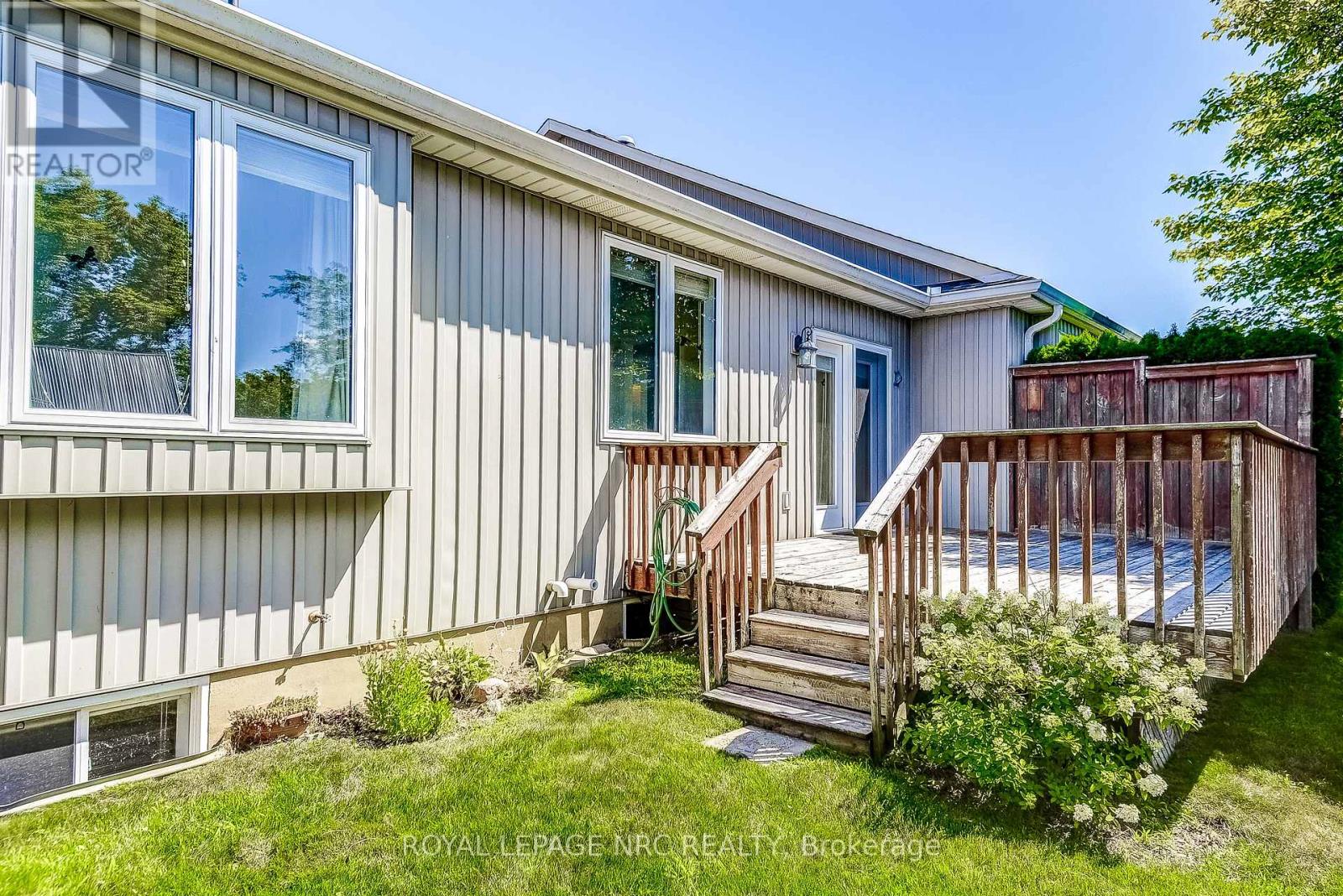 12 - 92 Loretta Drive, Niagara-On-The-Lake, Ontario  L0S 1T0 - Photo 34 - X12830648