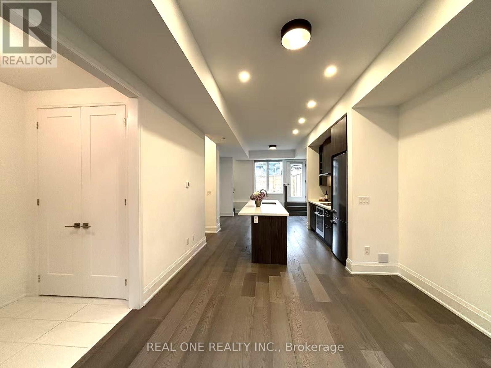 3 - 35 Dervock Crescent, Toronto, Ontario  M2K 0G7 - Photo 9 - C12830644