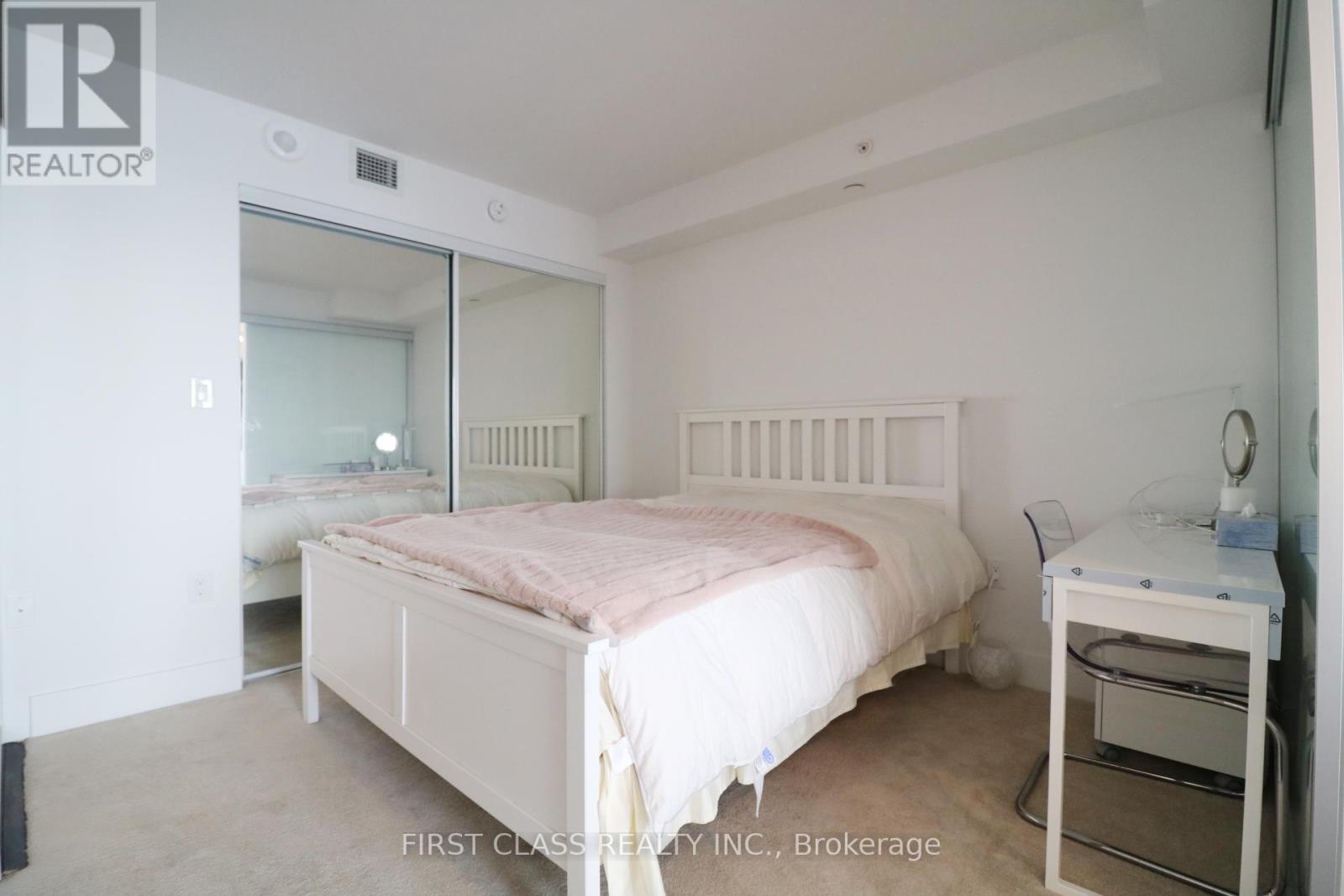 2612 - 955 Bay Street, Toronto (Bay Street Corridor), Ontario  M5S 0C6 - Photo 4 - C12830678