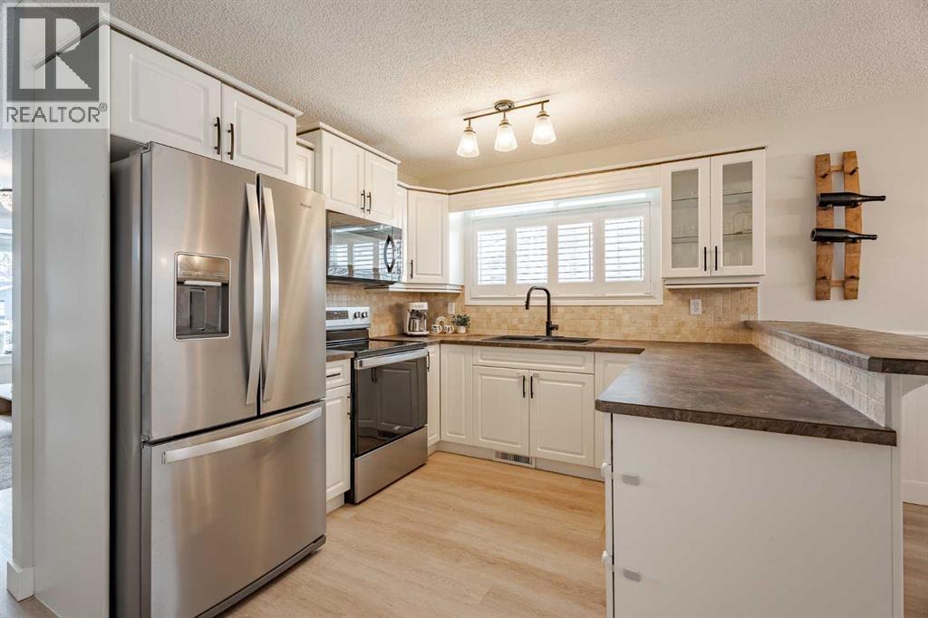 531 Deerpath Court Se, Calgary, Alberta  T2J 6C8 - Photo 10 - A2288604