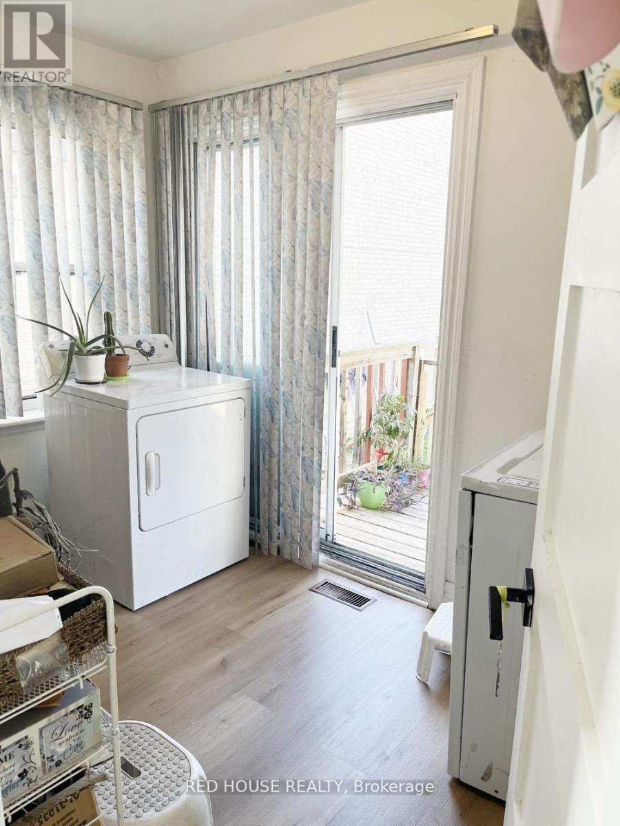 40 North Woodrow Boulevard, Toronto, Ontario  M1K 1W3 - Photo 11 - E12830650