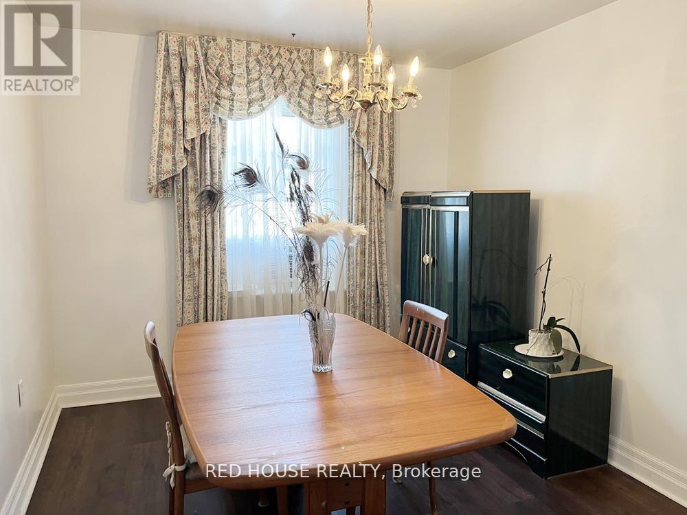 40 North Woodrow Boulevard, Toronto, Ontario  M1K 1W3 - Photo 6 - E12830650