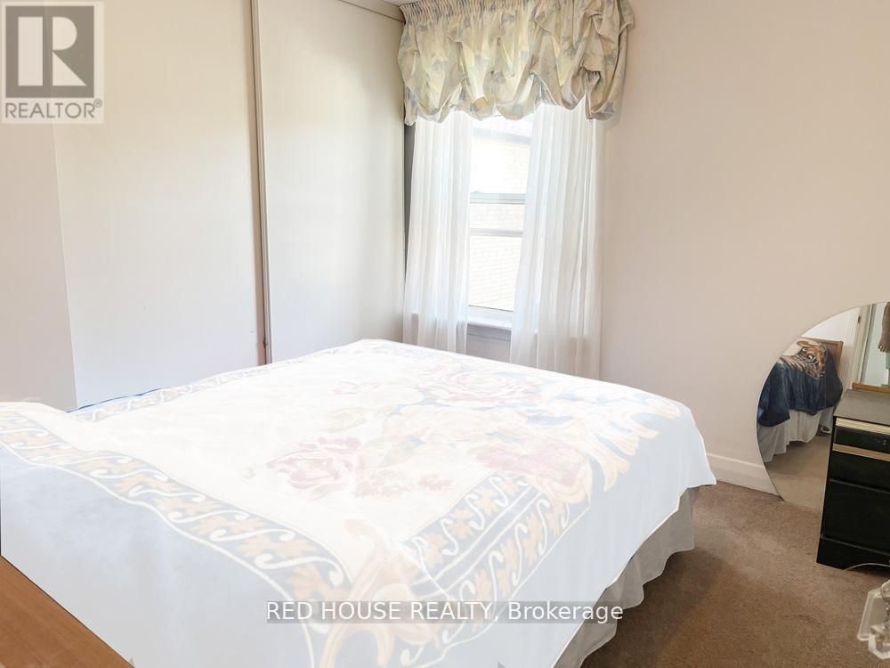 40 North Woodrow Boulevard, Toronto, Ontario  M1K 1W3 - Photo 8 - E12830650