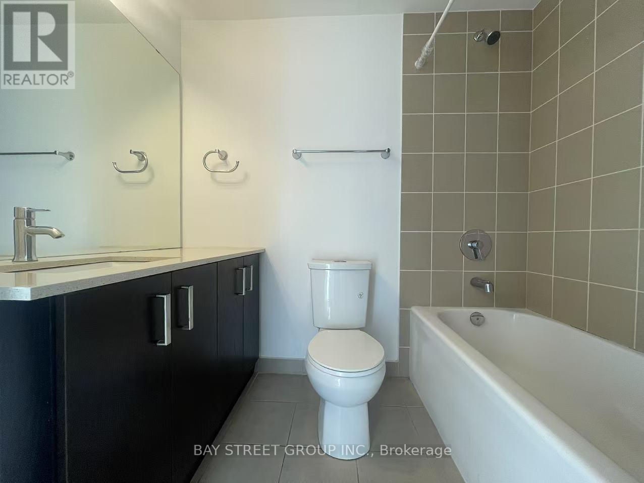 502 - 11611 Yonge Street, Richmond Hill, Ontario  L4E 1G2 - Photo 14 - N12830688