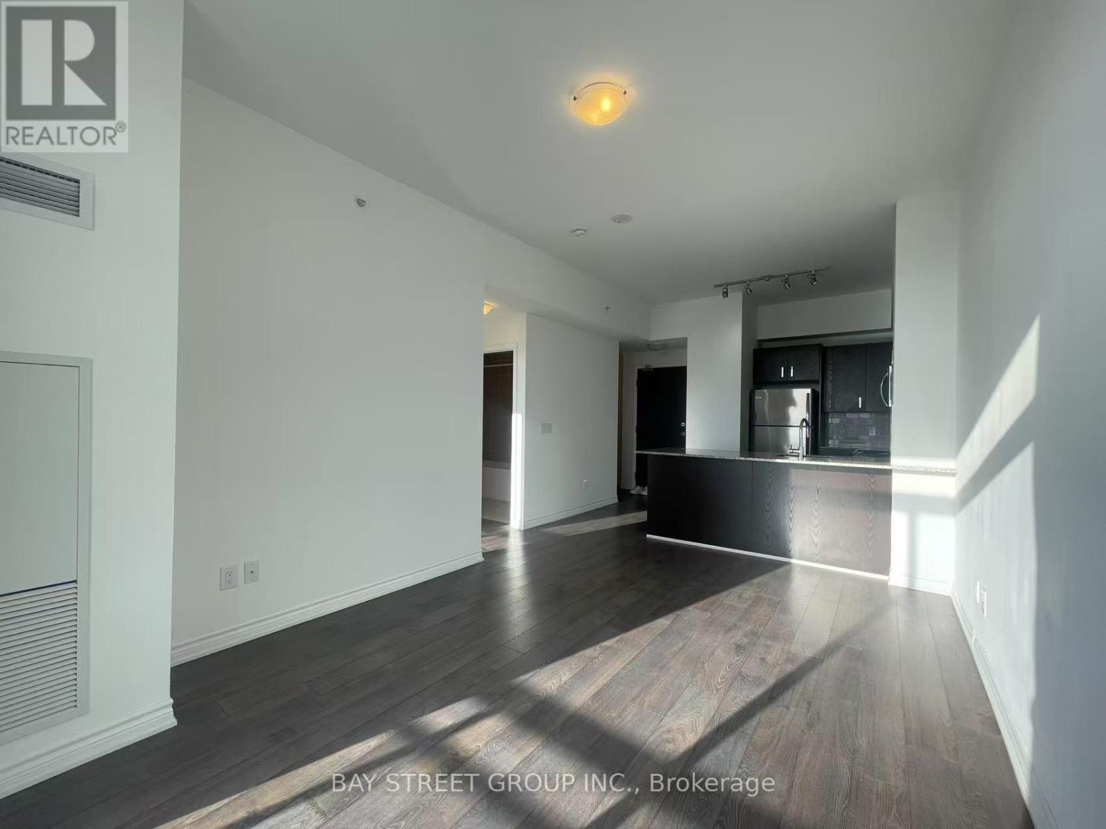 502 - 11611 Yonge Street, Richmond Hill, Ontario  L4E 1G2 - Photo 5 - N12830688