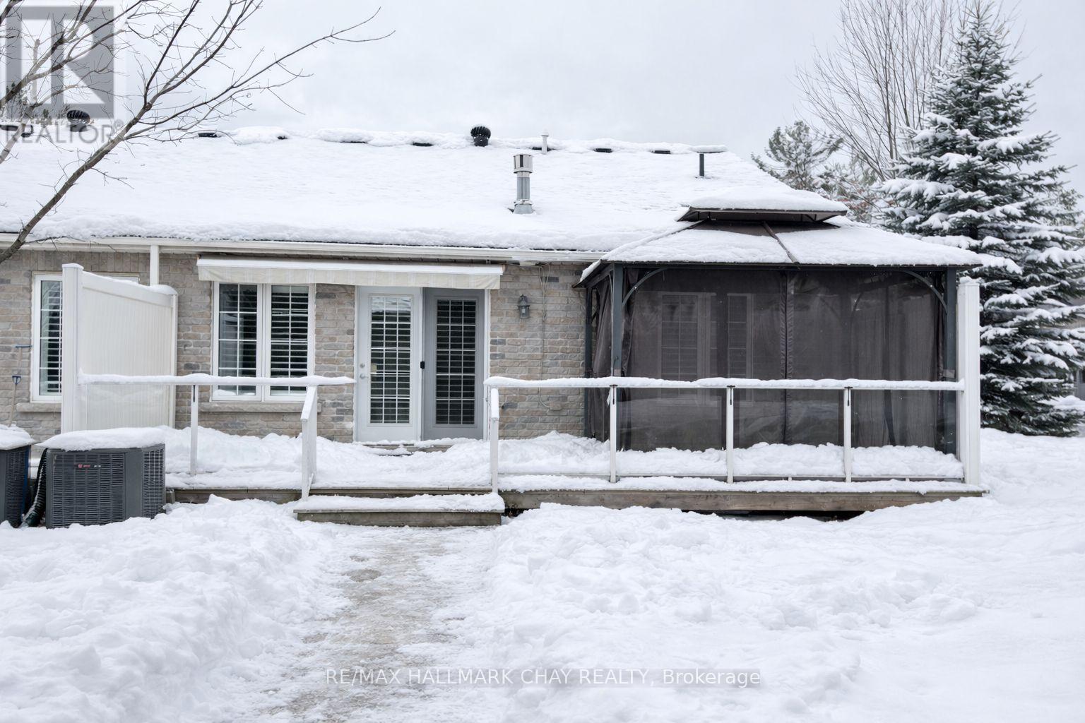 31 Garden Grove Crescent, Wasaga Beach, Ontario  L9Z 0E6 - Photo 2 - S12830646