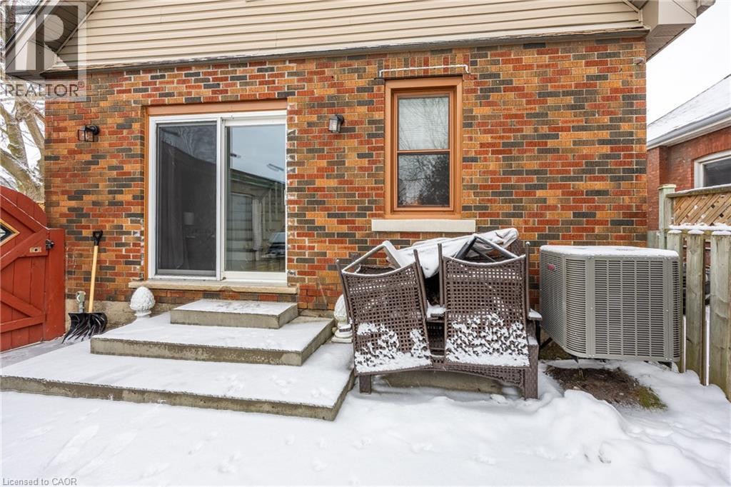 79 Gordon Street, Brantford, Ontario  N3S 2N5 - Photo 5 - 40808194