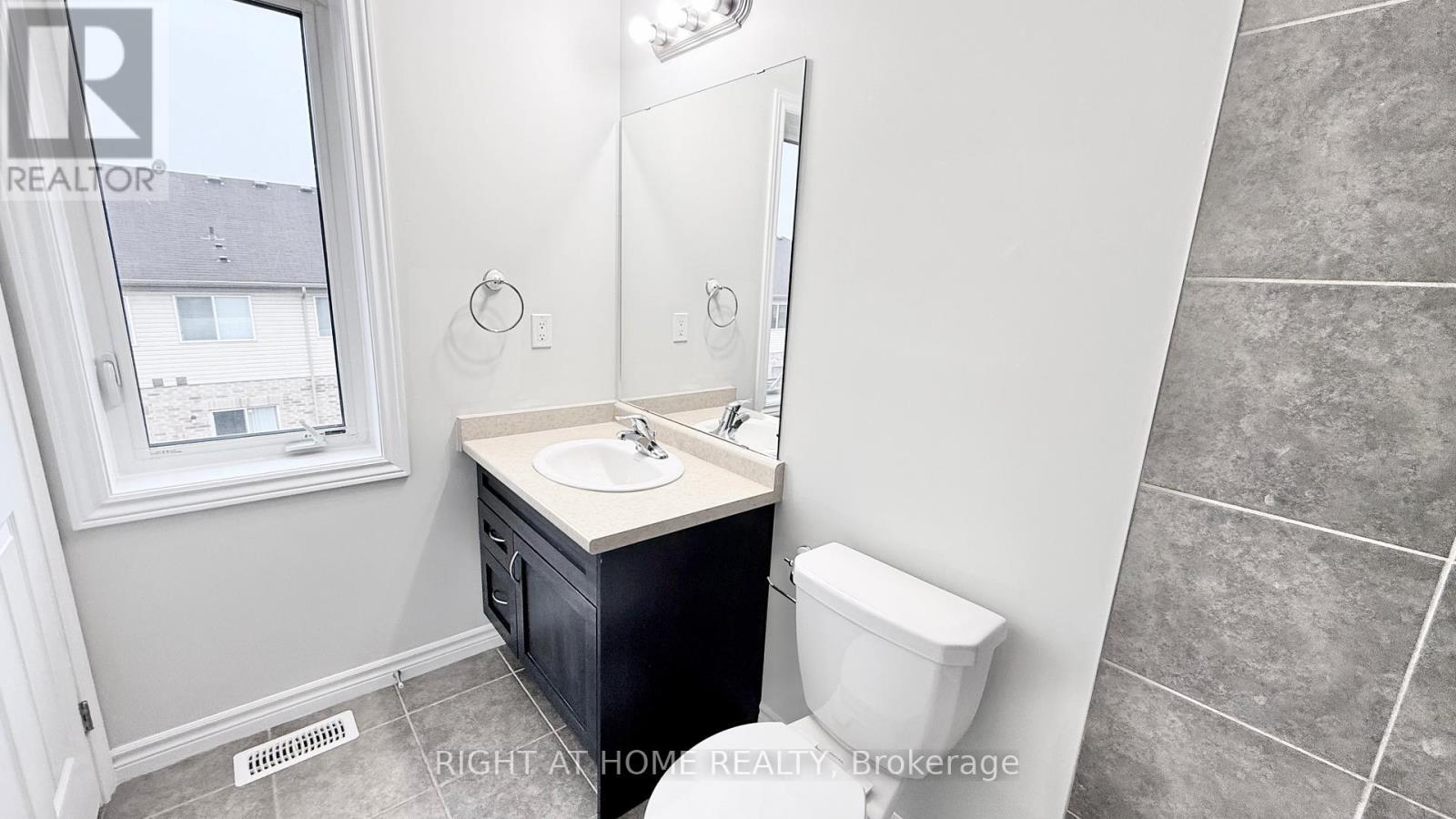 87 Mayland Trail, Hamilton, Ontario  L8J 0G4 - Photo 26 - X12830674