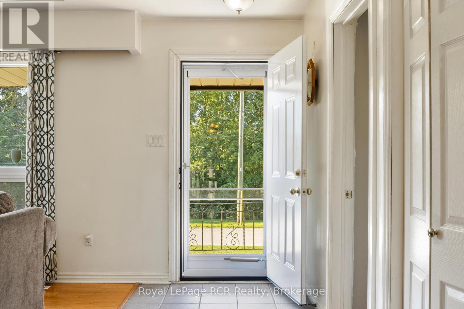 141 North Water Street W, Wellington North, Ontario  N0G 2L3 - Photo 8 - X12830690