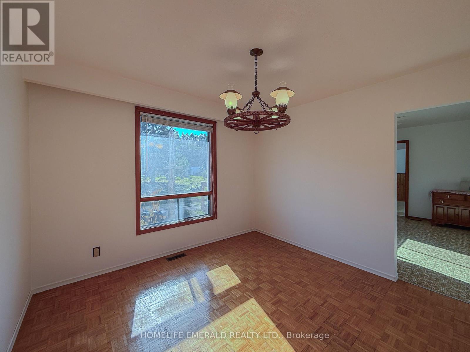 8169 Main Street E, Adjala-Tosorontio (Lisle), Ontario  L0M 1M0 - Photo 11 - N12830712