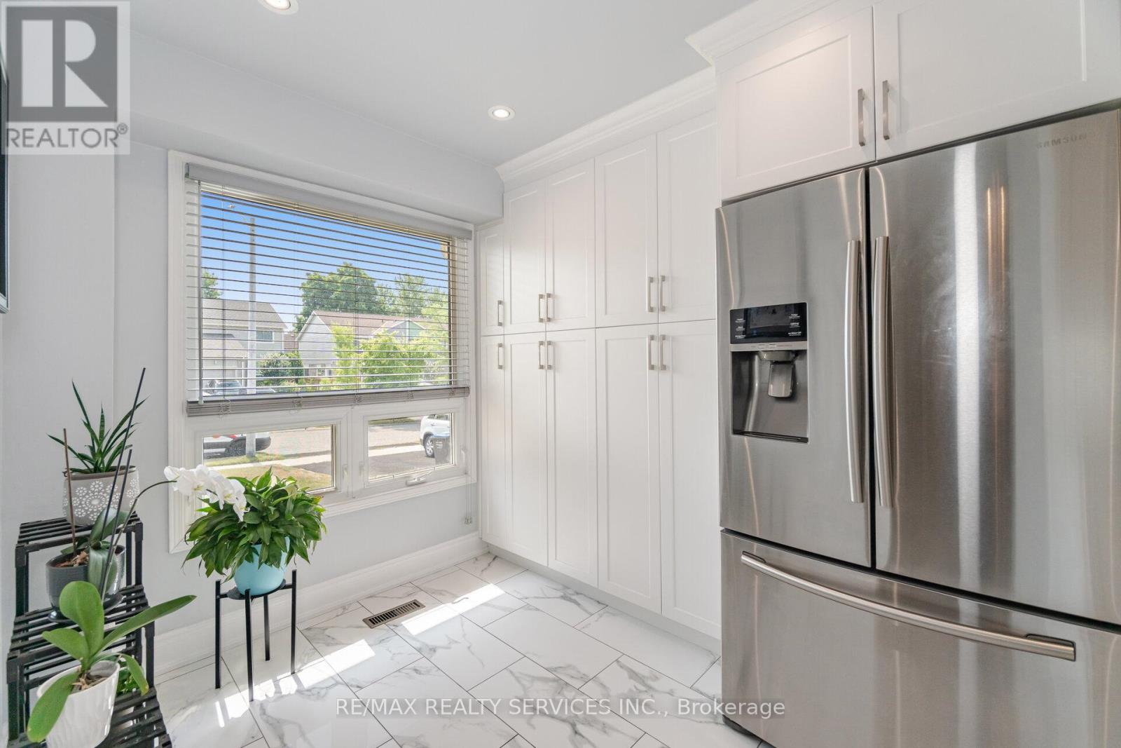 12 Sparklett Crescent, Brampton, Ontario  L6Z 1M8 - Photo 18 - W12830696