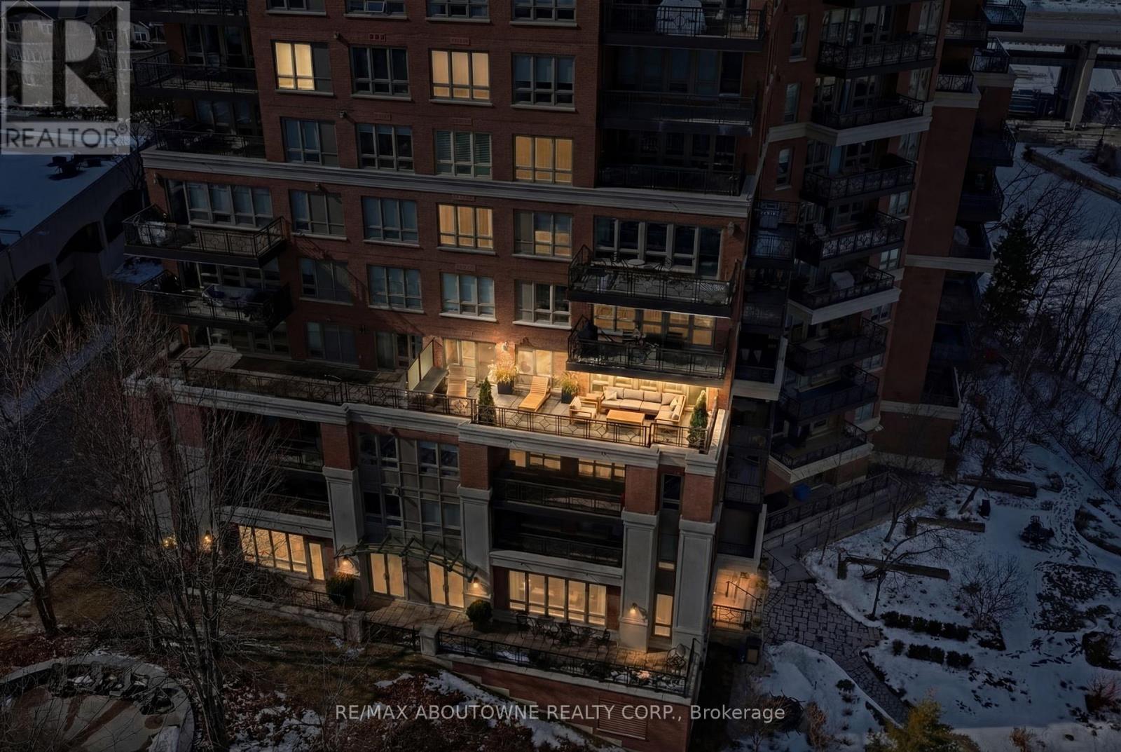 401 - 111 FORSYTHE STREET, Oakville, Ontario