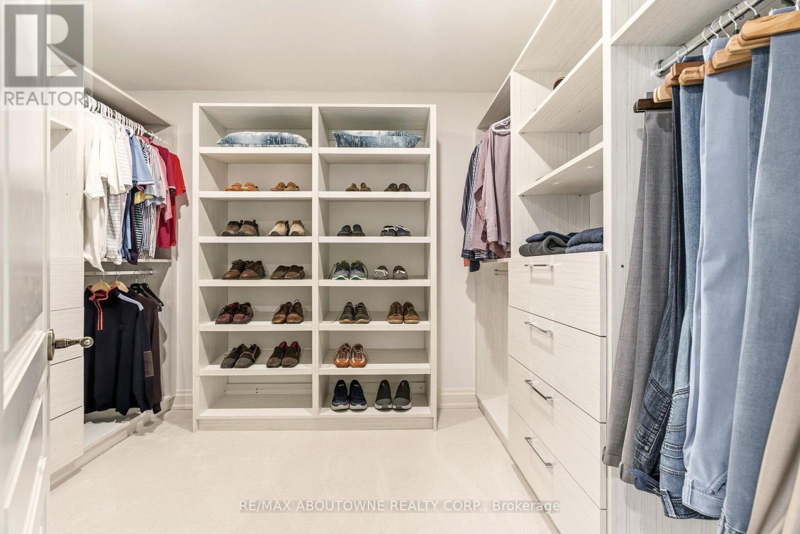 401 - 111 Forsythe Street, Oakville, Ontario  L6K 3J9 - Photo 18 - W12830702