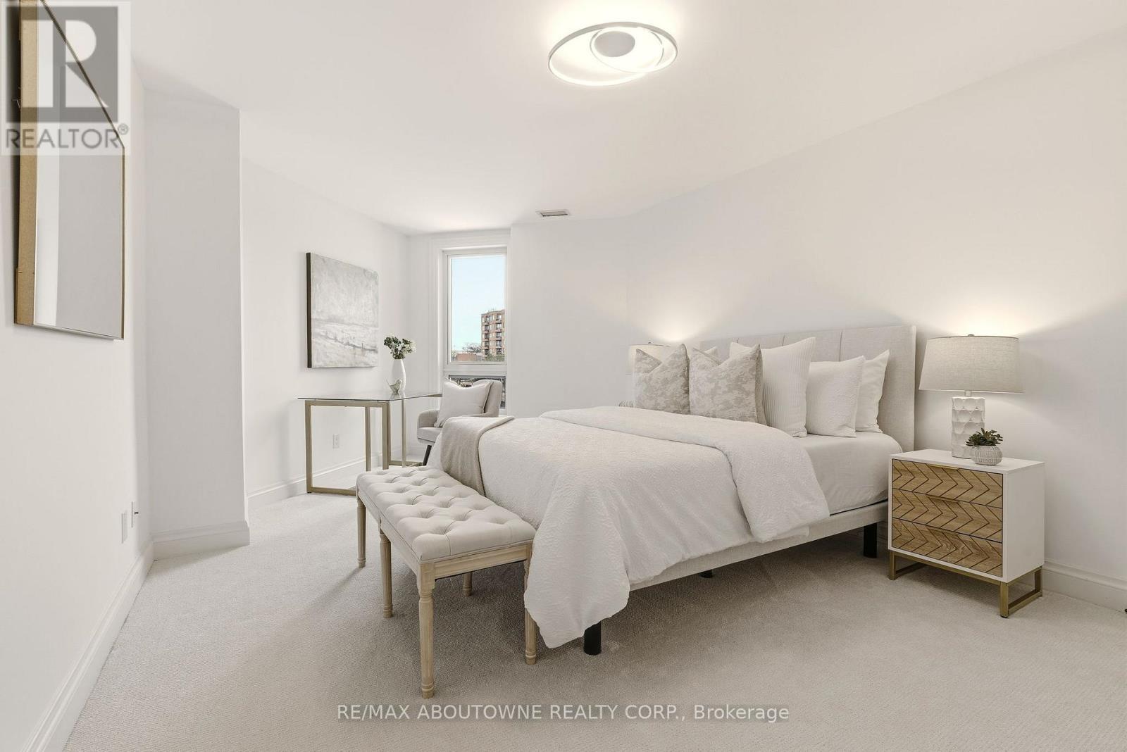 401 - 111 Forsythe Street, Oakville, Ontario  L6K 3J9 - Photo 20 - W12830702