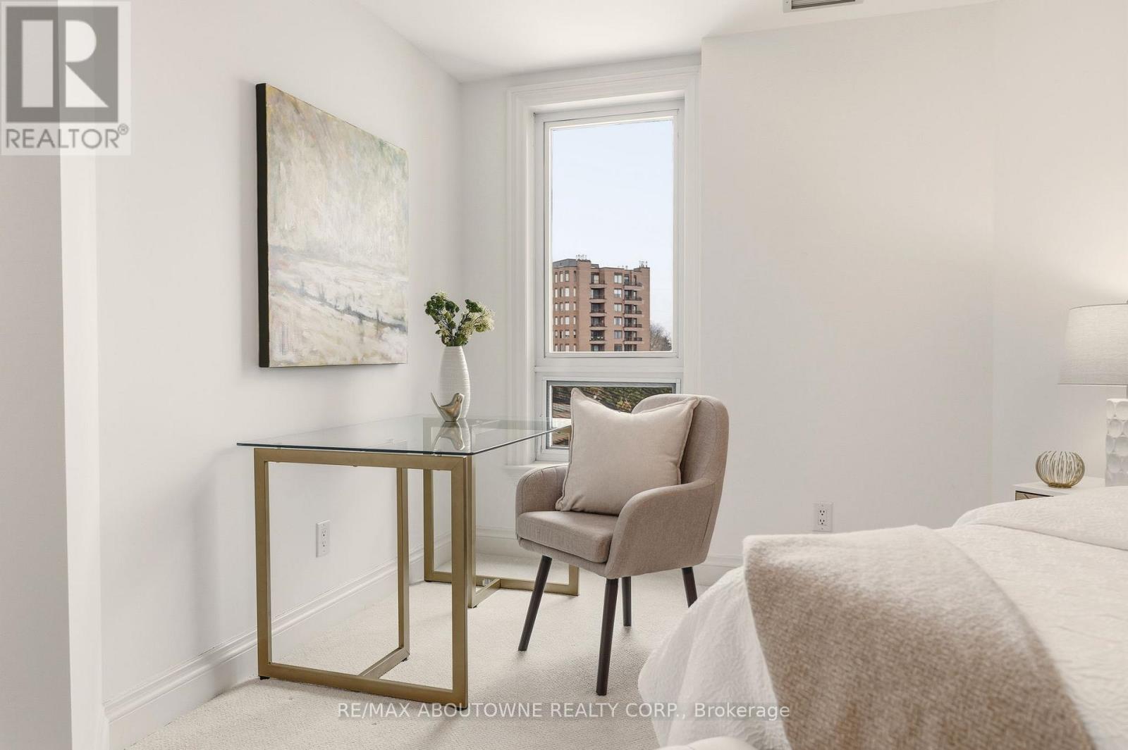 401 - 111 Forsythe Street, Oakville, Ontario  L6K 3J9 - Photo 21 - W12830702