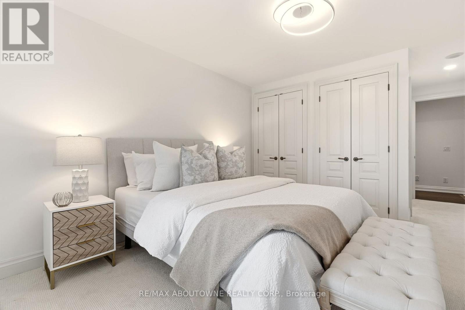 401 - 111 Forsythe Street, Oakville, Ontario  L6K 3J9 - Photo 22 - W12830702