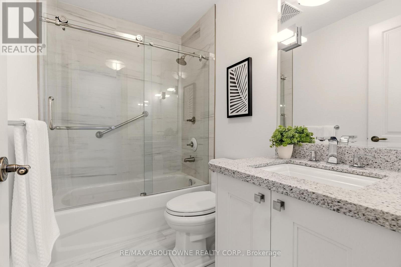 401 - 111 Forsythe Street, Oakville, Ontario  L6K 3J9 - Photo 23 - W12830702