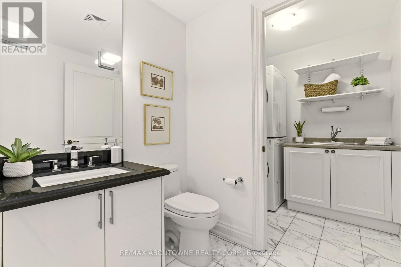 401 - 111 Forsythe Street, Oakville, Ontario  L6K 3J9 - Photo 24 - W12830702