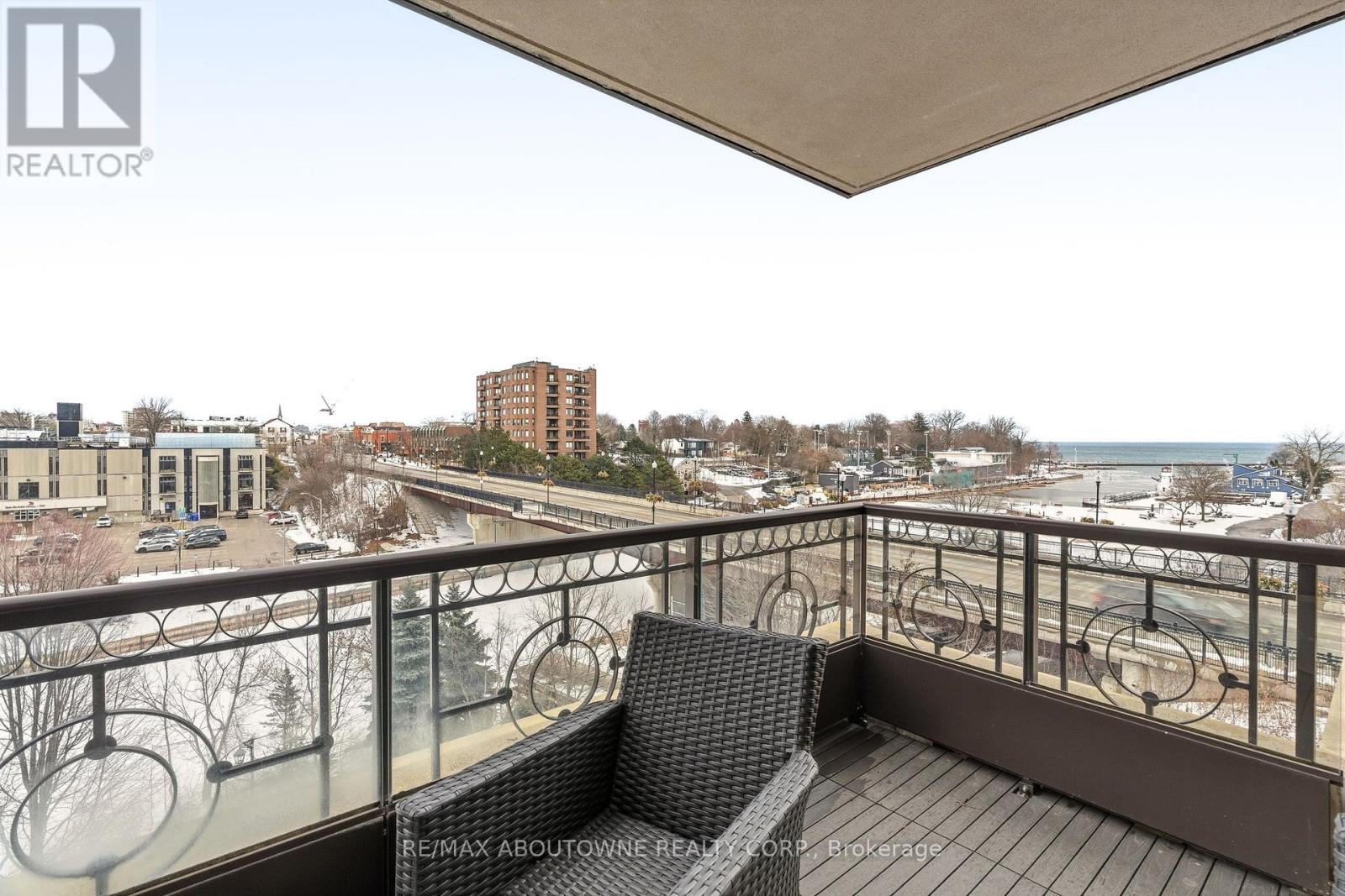 401 - 111 Forsythe Street, Oakville, Ontario  L6K 3J9 - Photo 32 - W12830702