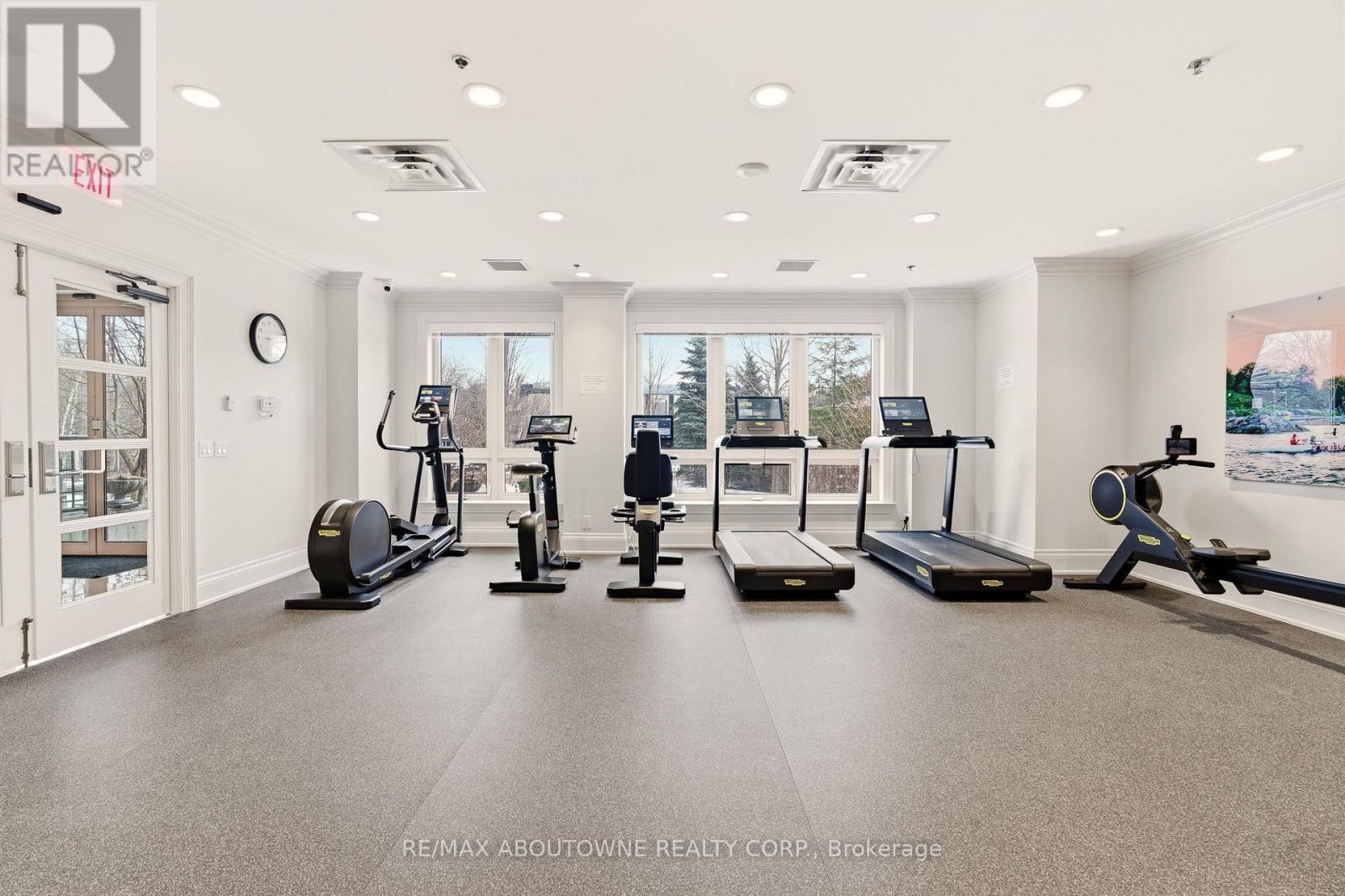 401 - 111 Forsythe Street, Oakville, Ontario  L6K 3J9 - Photo 36 - W12830702