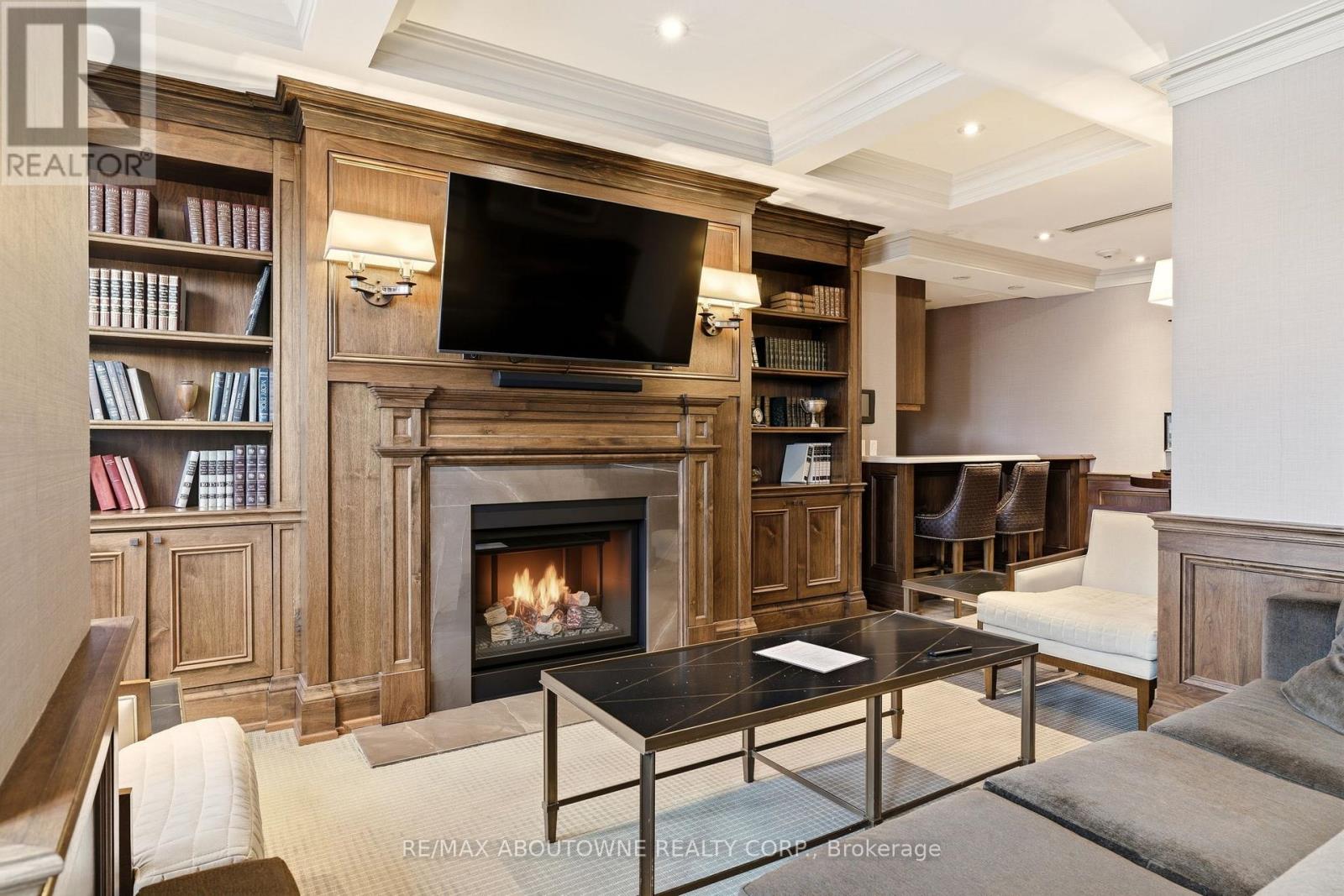 401 - 111 Forsythe Street, Oakville, Ontario  L6K 3J9 - Photo 40 - W12830702