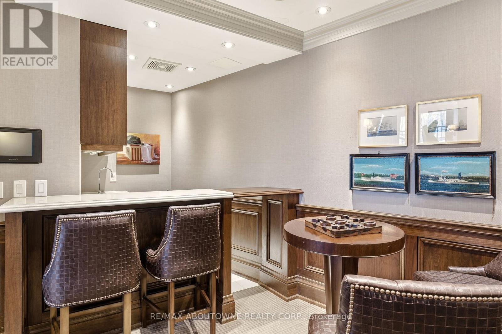 401 - 111 Forsythe Street, Oakville, Ontario  L6K 3J9 - Photo 41 - W12830702