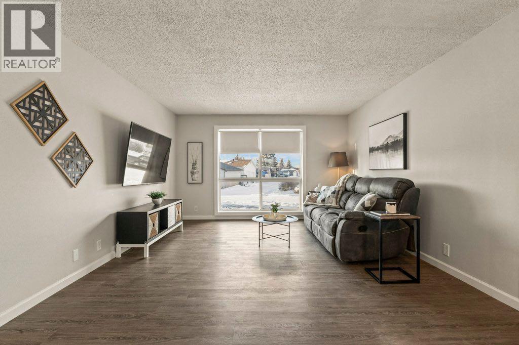 14 Sunnyside Place Se, Airdrie, Alberta  T4B 1S4 - Photo 9 - A2288291